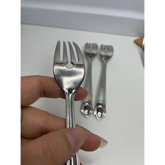 3 - Mikasa CLASSICO SATIN Stainless SALAD FORKS 18/8 Korea 6 3/8" Gerald Patrick - Picture 3 of 3